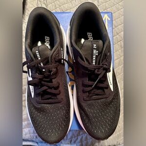 Women's Brooks Adrenaline 24 Running Size 10